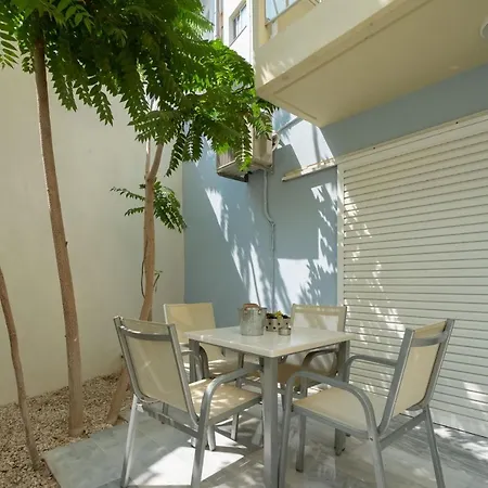 Flat Next To Beach & Venetian Port La Canée