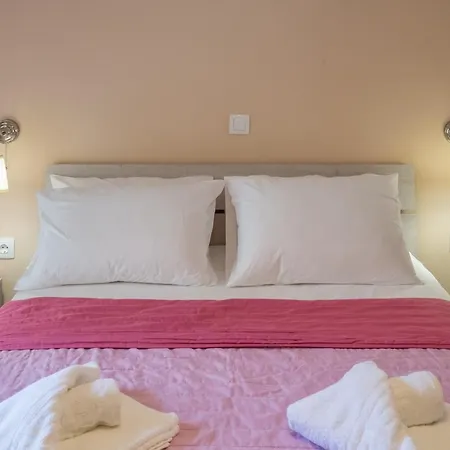 شقة Flat Next To Beach & Venetian Port خانيا