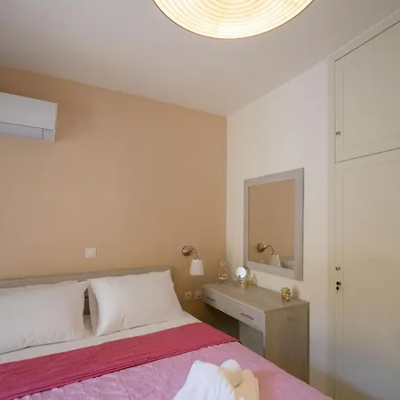 Flat Next To Beach & Venetian Port شقة